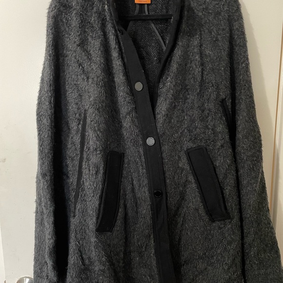 TORY BURCH Women's Charcoal Gray Luisa Wool Blend Cape - Picture 2 of 5